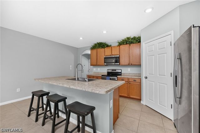 7492 Mikasa DR, Punta Gorda, FL 33950