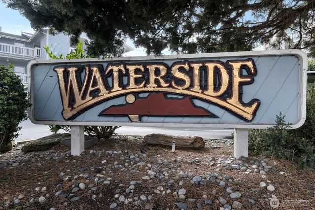 651 SE Bayshore Drive #B304, Oak Harbor, WA 98277