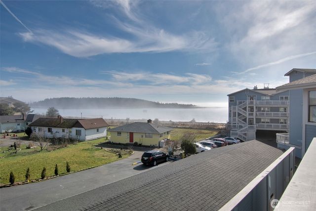 651 SE Bayshore Drive #B304, Oak Harbor, WA 98277