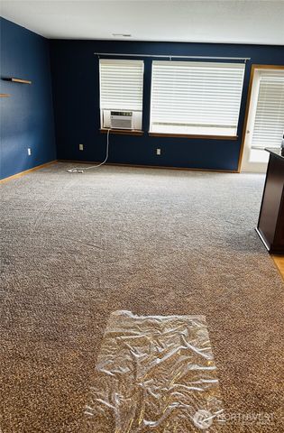 651 SE Bayshore Drive #B304, Oak Harbor, WA 98277
