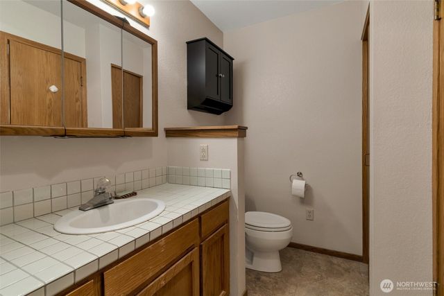 651 SE Bayshore Drive #B304, Oak Harbor, WA 98277