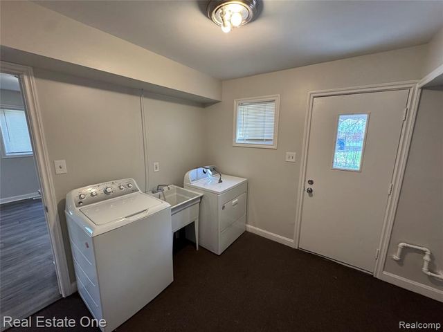 24344 Rosemarie Avenue, Warren, MI 48089