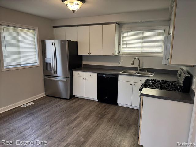 24344 Rosemarie Avenue, Warren, MI 48089