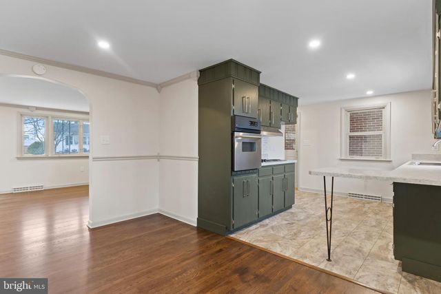 1913 MAPLEWOOD DRIVE, Carlisle, PA 17013