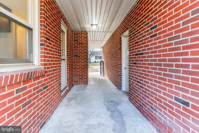 1913 MAPLEWOOD DRIVE, Carlisle, PA 17013