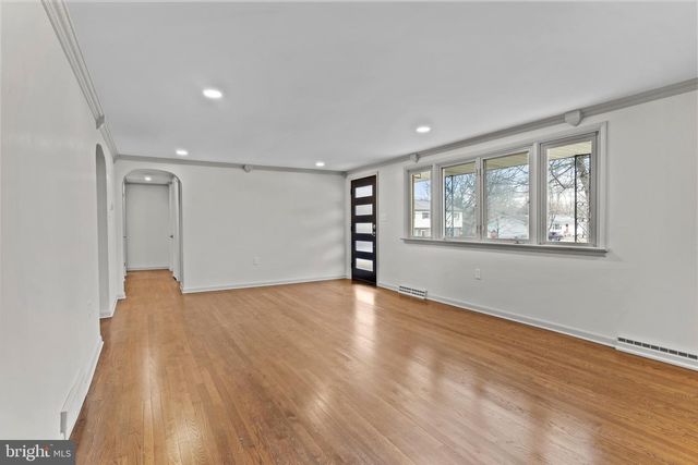 1913 MAPLEWOOD DRIVE, Carlisle, PA 17013