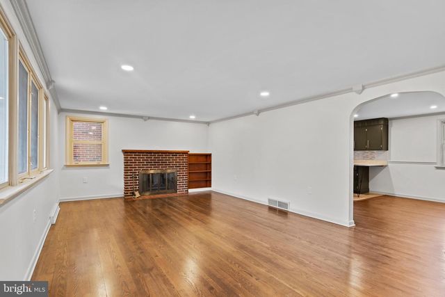 1913 MAPLEWOOD DRIVE, Carlisle, PA 17013