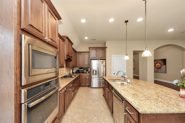 18614 Town Bluff Drive, Cypress, TX 77433