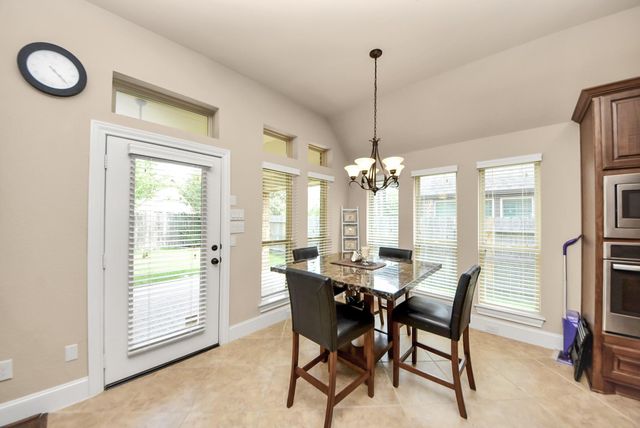 18614 Town Bluff Drive, Cypress, TX 77433