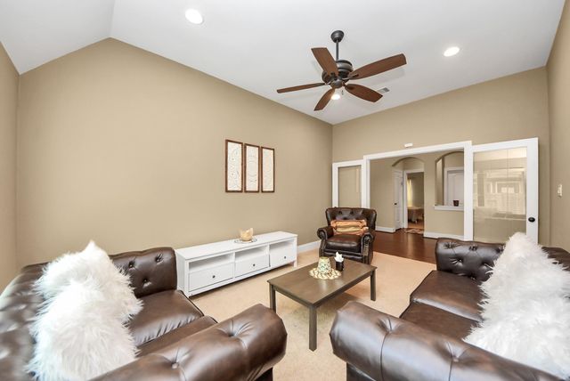 18614 Town Bluff Drive, Cypress, TX 77433