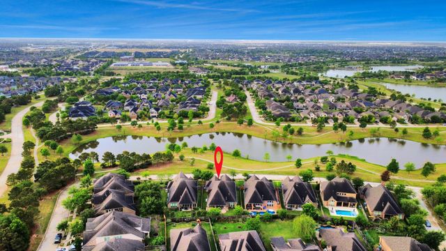 18614 Town Bluff Drive, Cypress, TX 77433