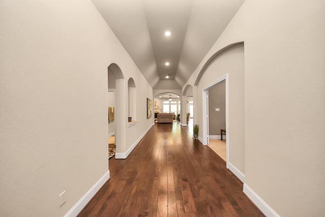 18614 Town Bluff Drive, Cypress, TX 77433