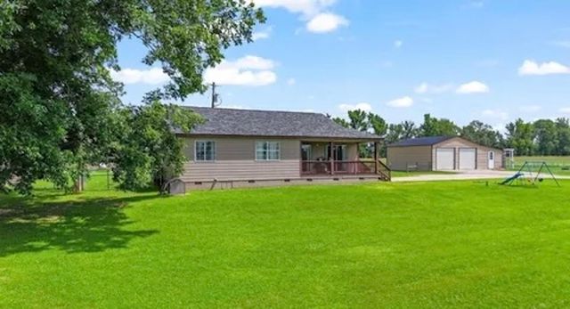 11074 W 64 (3 Homes+50ac) Highway, Overton, TX 75684