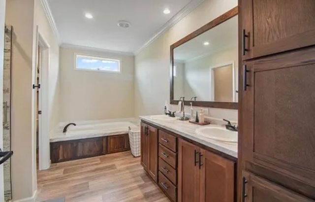 11074 W 64 (3 Homes+50ac) Highway, Overton, TX 75684