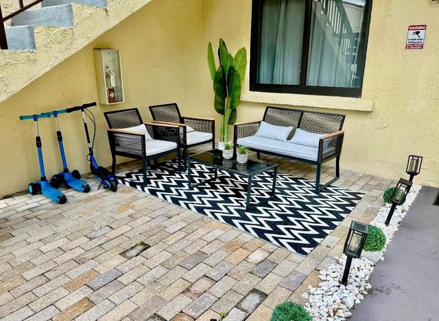 22415 SW 61st Way 106, Boca Raton, FL 33428