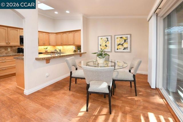 2733 Ptarmigan Dr 2, Walnut Creek, CA 94595