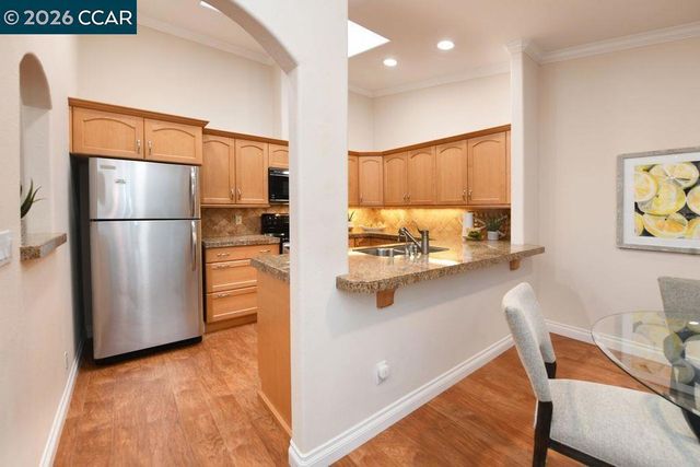 2733 Ptarmigan Dr 2, Walnut Creek, CA 94595