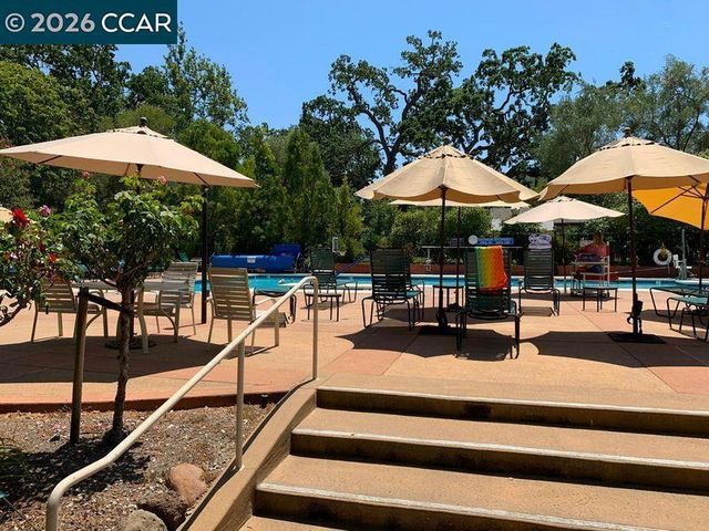 2733 Ptarmigan Dr 2, Walnut Creek, CA 94595