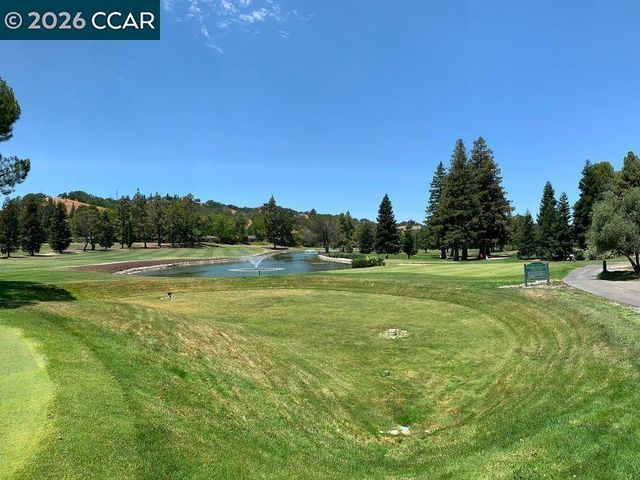 2733 Ptarmigan Dr 2, Walnut Creek, CA 94595