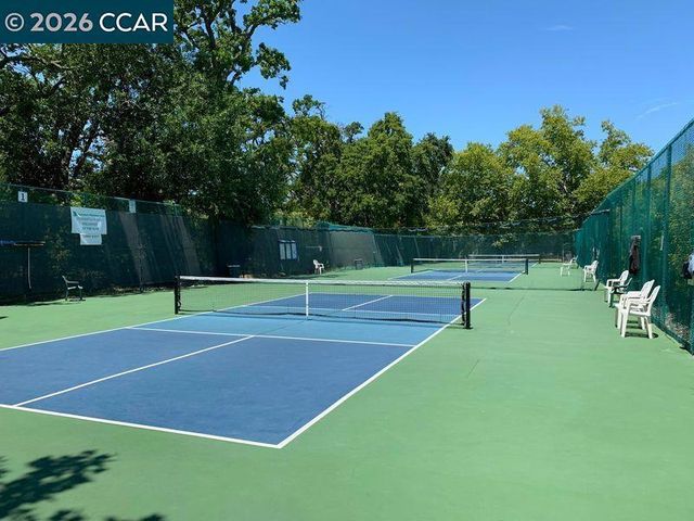 2733 Ptarmigan Dr 2, Walnut Creek, CA 94595