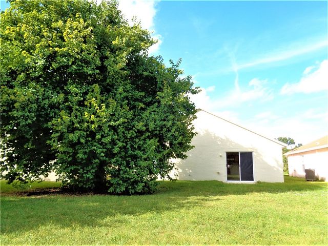 5855 22nd Street, Vero Beach, FL 32966