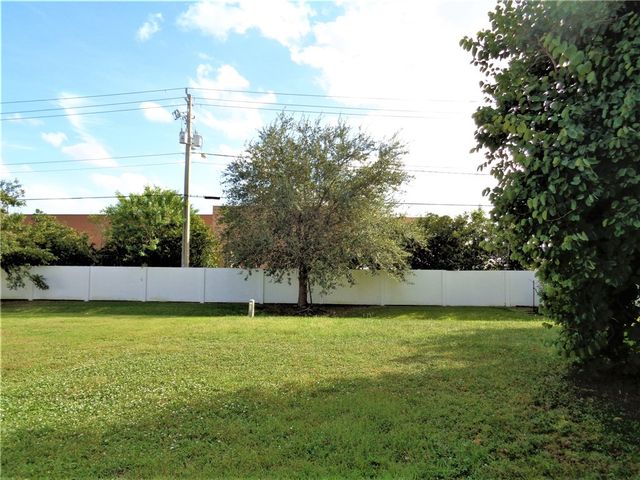 5855 22nd Street, Vero Beach, FL 32966