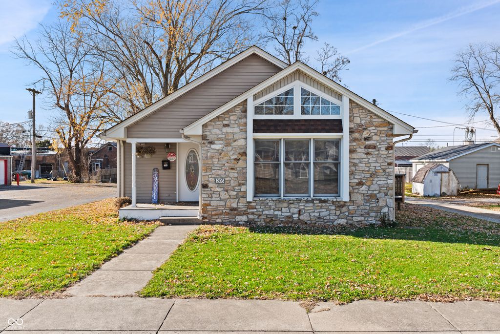 206 N Grant Street, Edinburgh, IN 46124