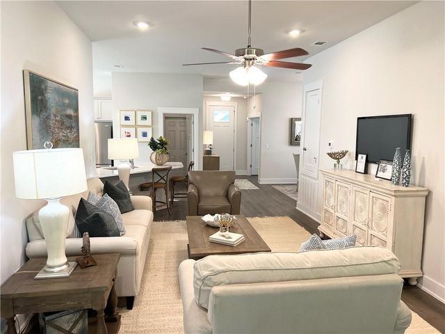 4058 Leighton Place Drive, Mobile, AL 36693