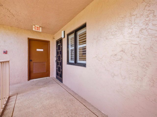 7280 Amberly Lane 201, Delray Beach, FL 33446