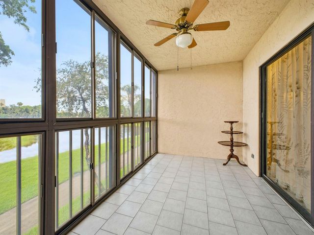 7280 Amberly Lane 201, Delray Beach, FL 33446