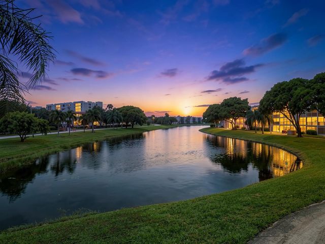 7280 Amberly Lane 201, Delray Beach, FL 33446