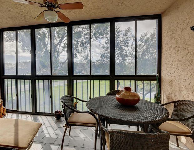 7280 Amberly Lane 201, Delray Beach, FL 33446