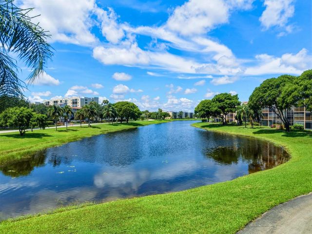 7280 Amberly Lane 201, Delray Beach, FL 33446