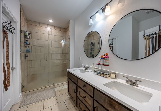 1236 E Fogg Street, Fort Worth, TX 76115