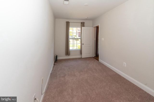 4232 POTOMAC HIGHLANDS CIR, Triangle, VA 22172