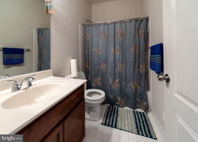 4232 POTOMAC HIGHLANDS CIR, Triangle, VA 22172