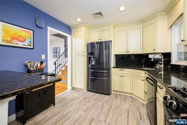 624 West Drive, Paramus, NJ 07652