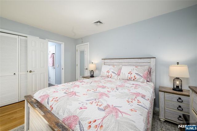 624 West Drive, Paramus, NJ 07652