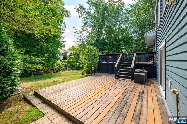 624 West Drive, Paramus, NJ 07652