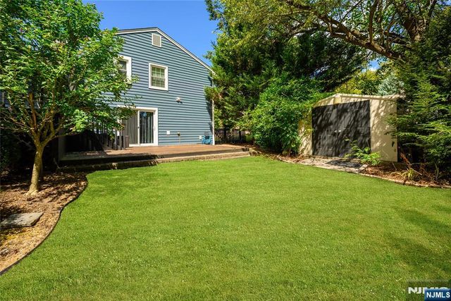 624 West Drive, Paramus, NJ 07652