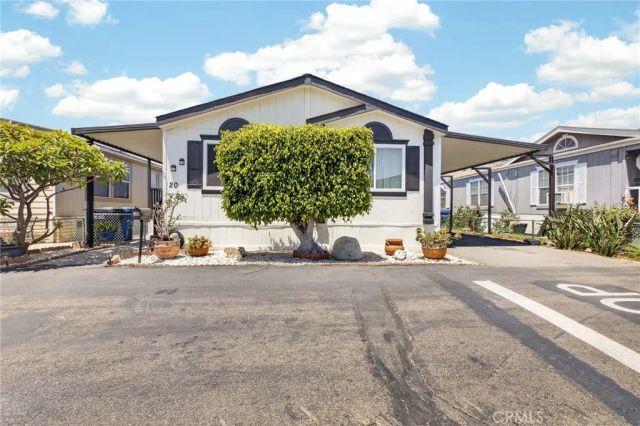 9080 Bloomfield 20, Cypress, CA 90630