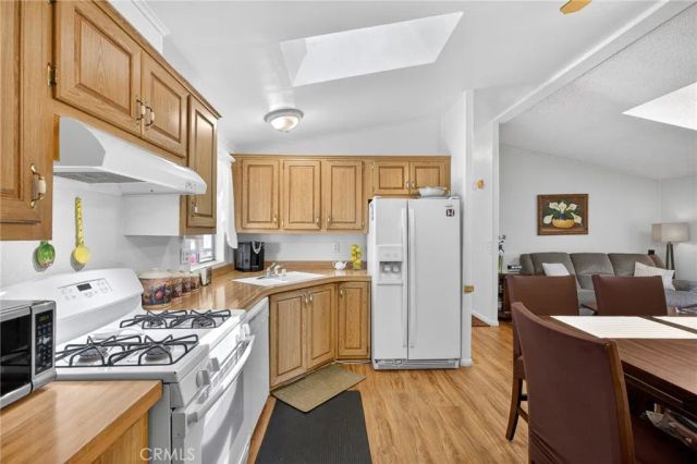 9080 Bloomfield 20, Cypress, CA 90630