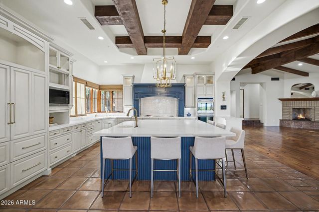 9820 E THOMPSON PEAK Parkway 628, Scottsdale, AZ 85255