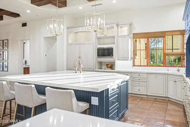 9820 E THOMPSON PEAK Parkway 628, Scottsdale, AZ 85255
