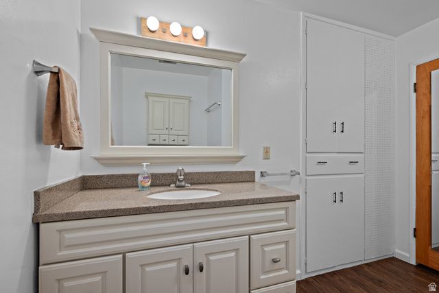 1610 E MOOR DALE LN, Holladay, UT 84117