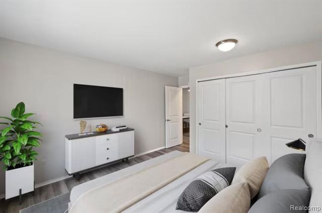 48200 W Pontiac Trail 94, Wixom, MI 48393