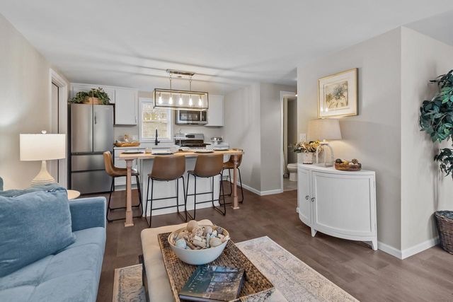 N6583 Daffodil ROAD, Elkhorn, WI 53121