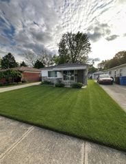 4484 Ziegler Street, Dearborn Heights, MI 48125