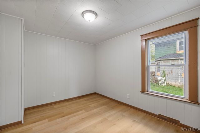 609 Elmwood Avenue, Niagara Falls, NY 14301