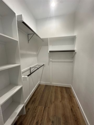 2715 Grafton Avenue, Dallas, TX 75211